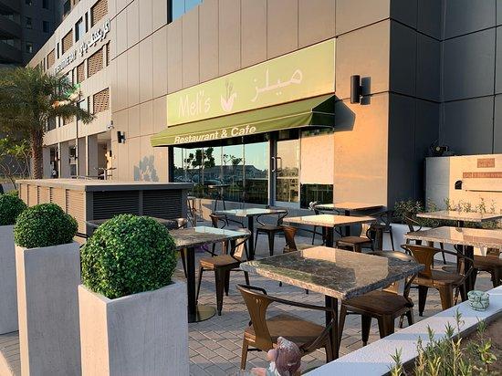 Meli's Kitchen Restaurant & Cafe